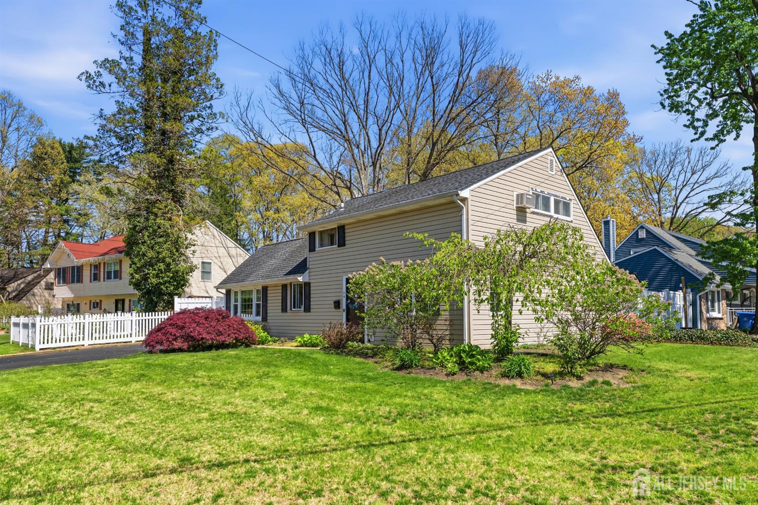 14 Sunrise Road Old Bridge, NJ 08857 - Photo 7 of 32 a front view of house with yard and green space