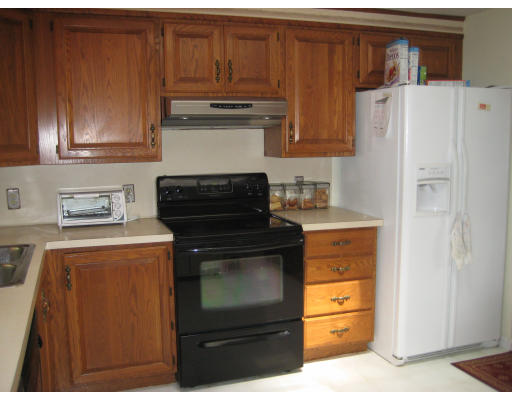 17 Cherokee Road Acton, MA 01720 - Photo 8 of 11 Gallery Image 8
