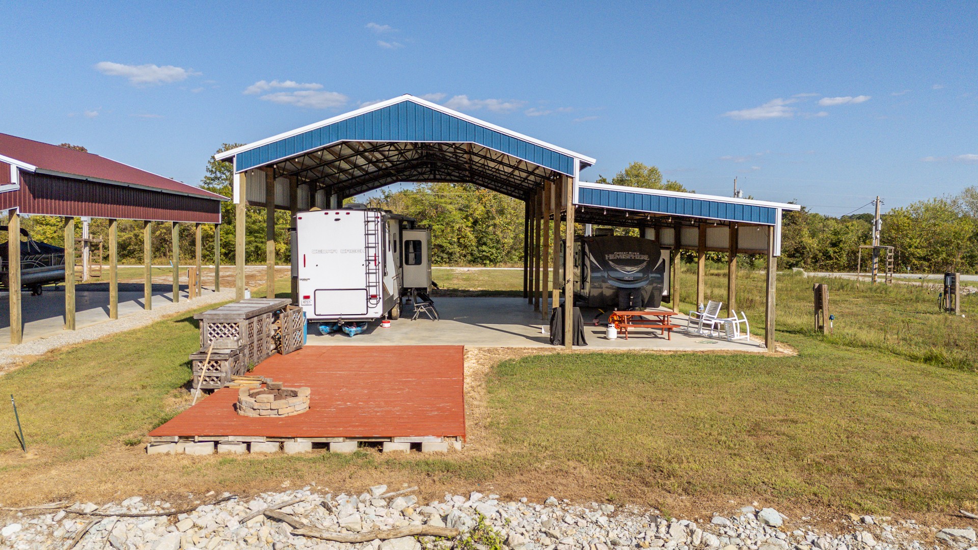 1997 Hardin Bottom River Road Clifton, TN 38425 - Photo 4 of 50 a view of a house with a porch