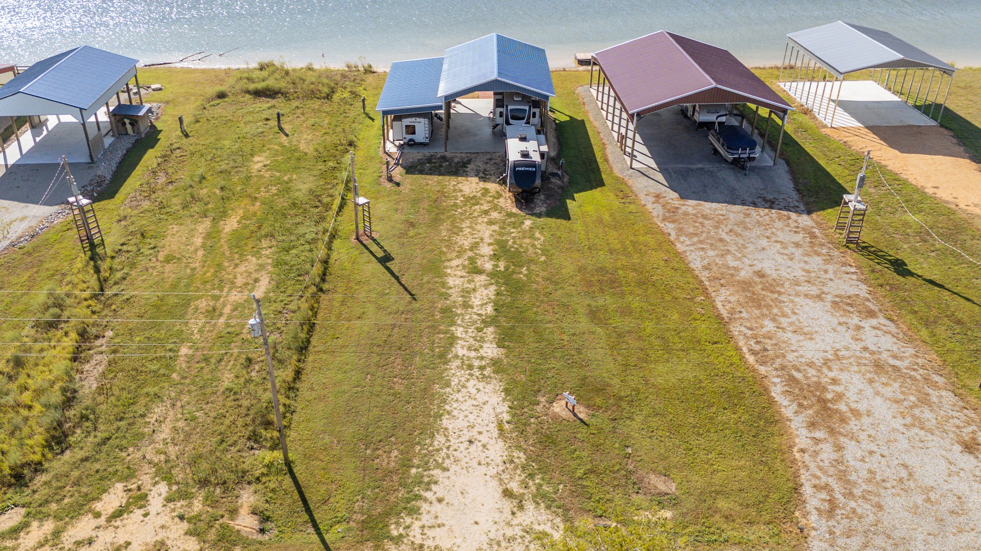 1997 Hardin Bottom River Road Clifton, TN 38425 - Photo 42 of 50 a bathroom with a shower