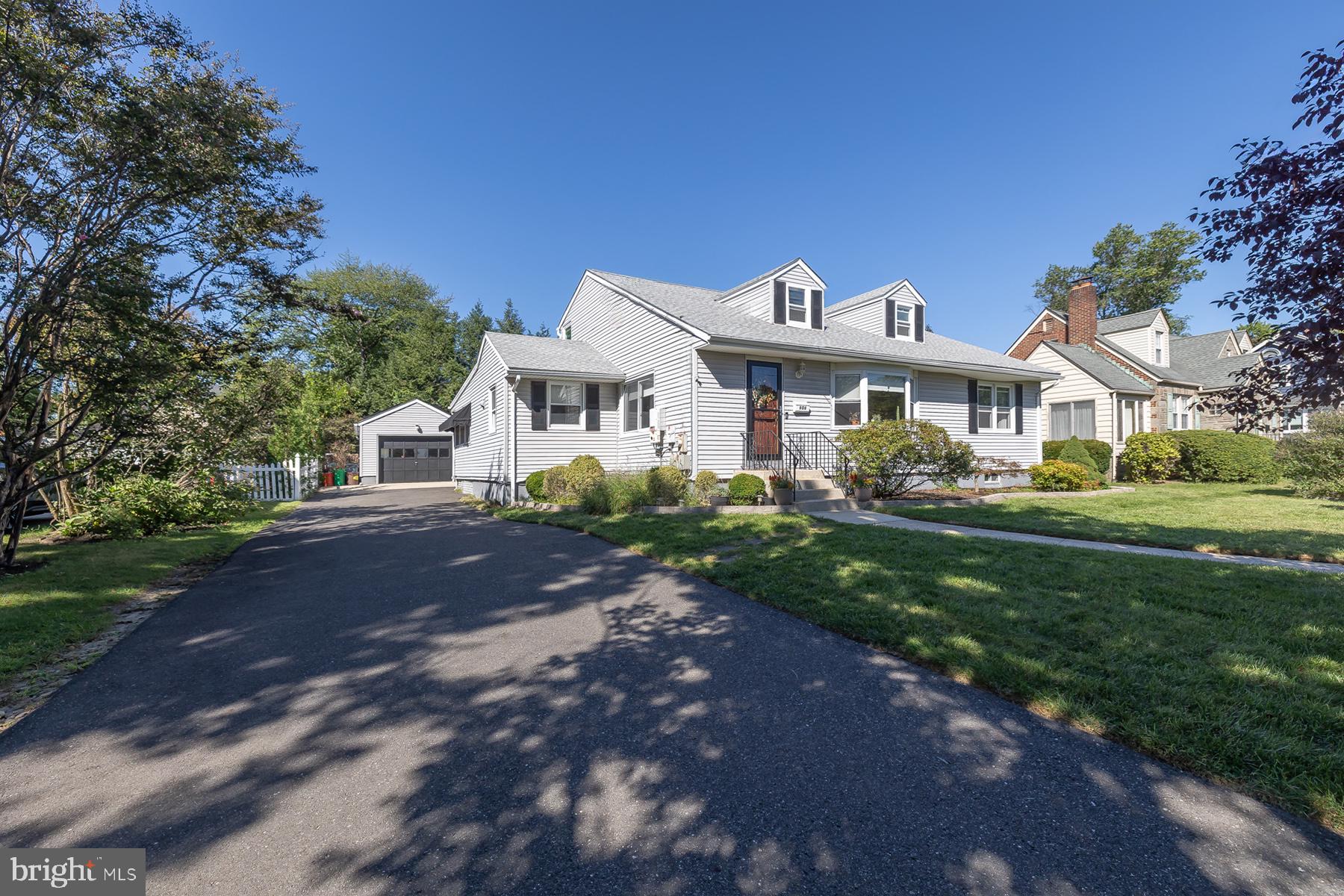 606 Grove Street Haddonfield, NJ 08033 - Photo 5 of 81 Gallery Image 5