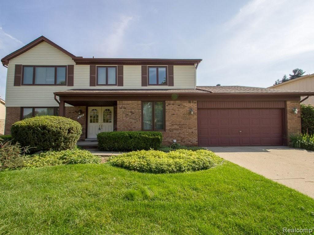 640 Rolling Green Circle North Rochester Hills, MI 48309 - Photo 2 of 26