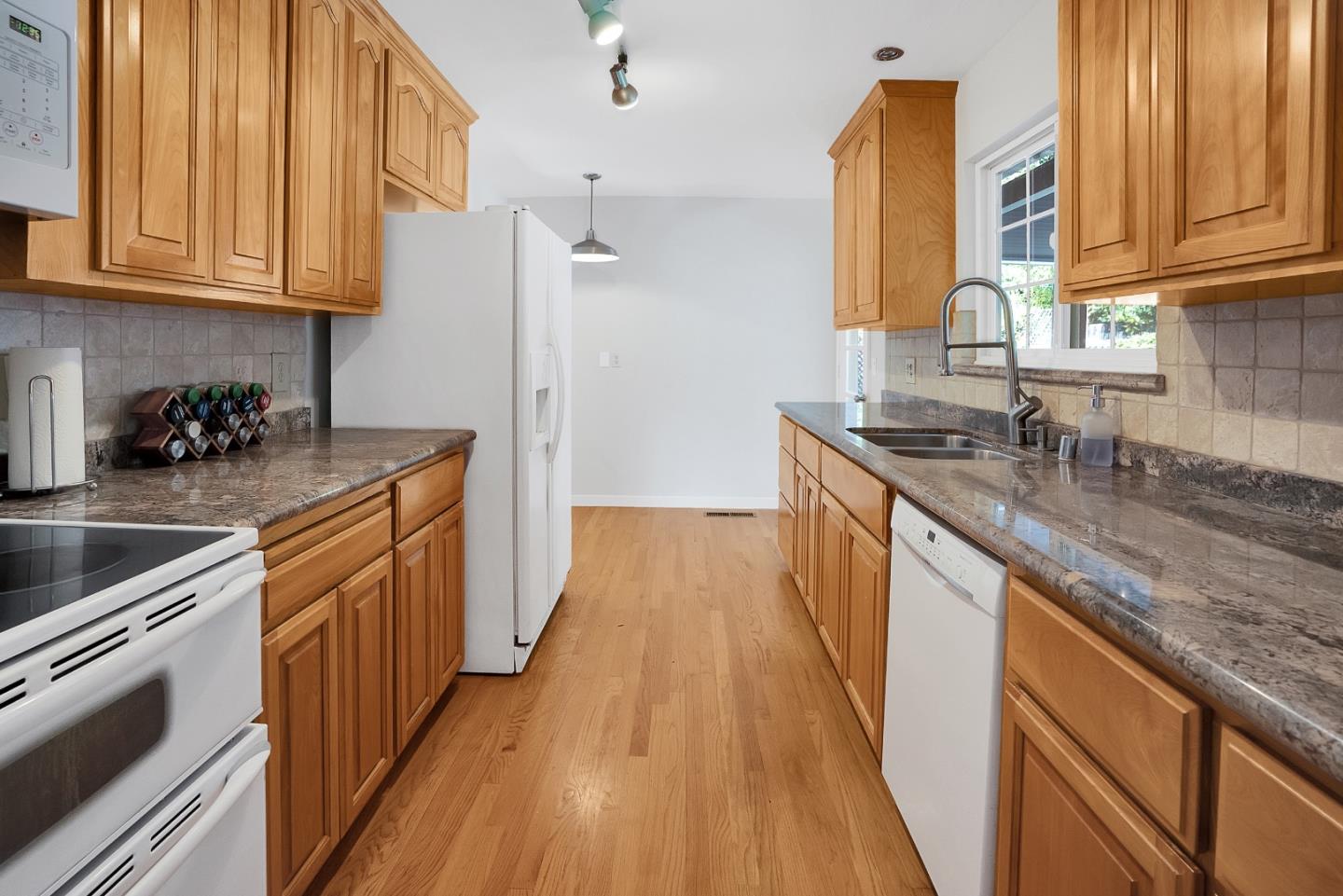 237 Riverside Avenue Ben Lomond, CA 95005 - Photo 14 of 41 Gallery Image 14