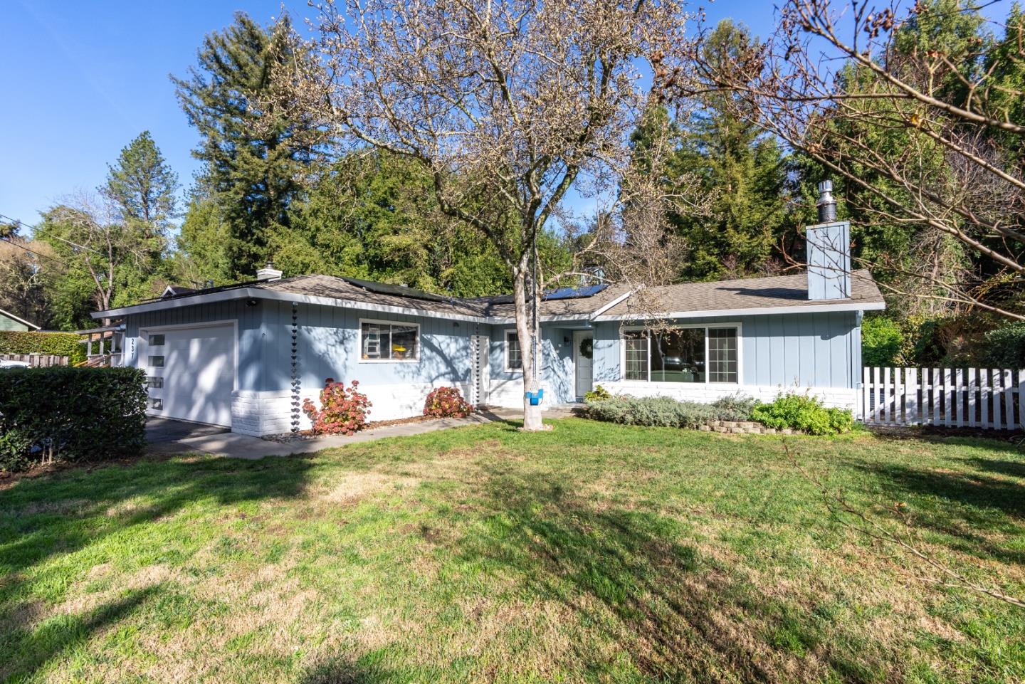 237 Riverside Avenue Ben Lomond, CA 95005 - Photo 3 of 41 Gallery Image 3