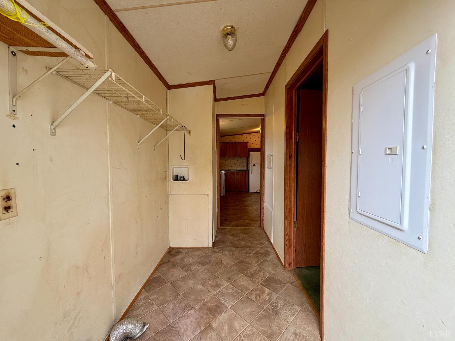 1472 Twenty Two Road Pamplin, VA 23958 - Photo 8 of 38 Laundry area / Side Door