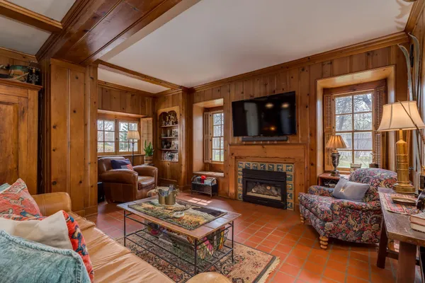 $1,150,000 | 1128 Carney Avenue, Mankato, MN 56001