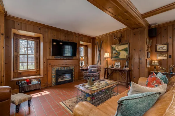 $1,150,000 | 1128 Carney Avenue, Mankato, MN 56001