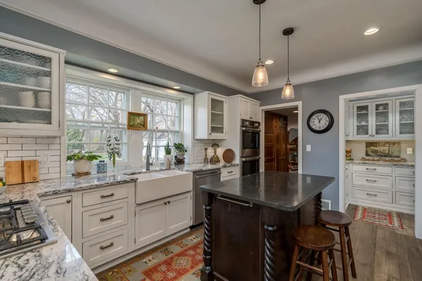 $1,150,000 | 1128 Carney Avenue, Mankato, MN 56001