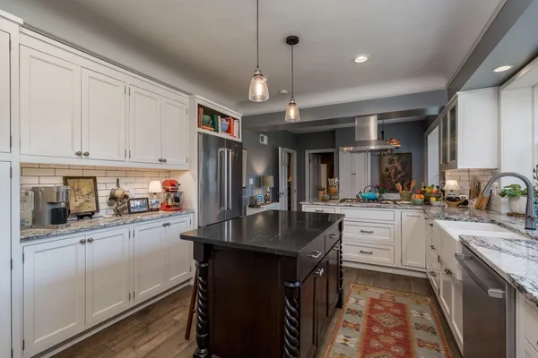 $1,150,000 | 1128 Carney Avenue, Mankato, MN 56001