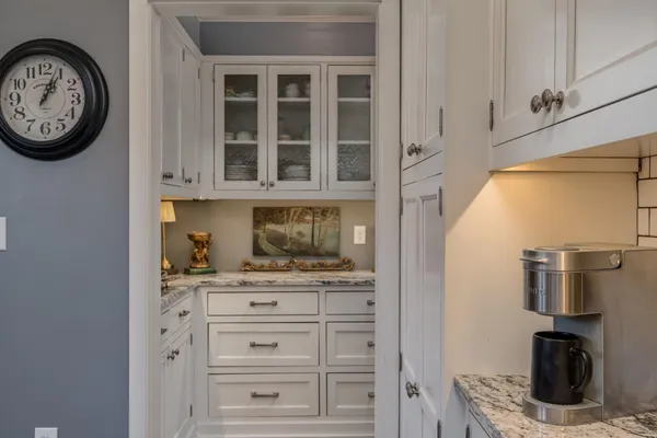 $1,150,000 | 1128 Carney Avenue, Mankato, MN 56001