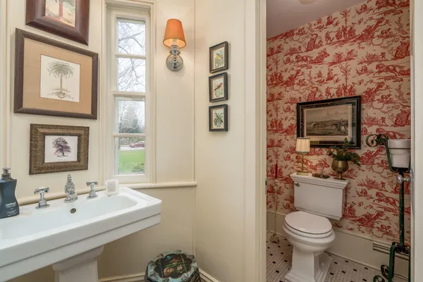 $1,150,000 | 1128 Carney Avenue, Mankato, MN 56001