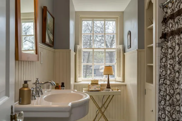 $1,150,000 | 1128 Carney Avenue, Mankato, MN 56001