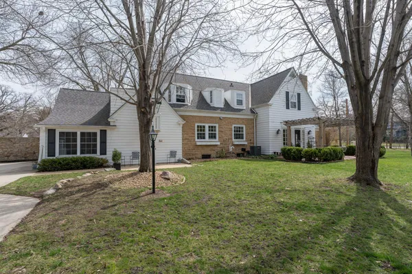 $1,150,000 | 1128 Carney Avenue, Mankato, MN 56001