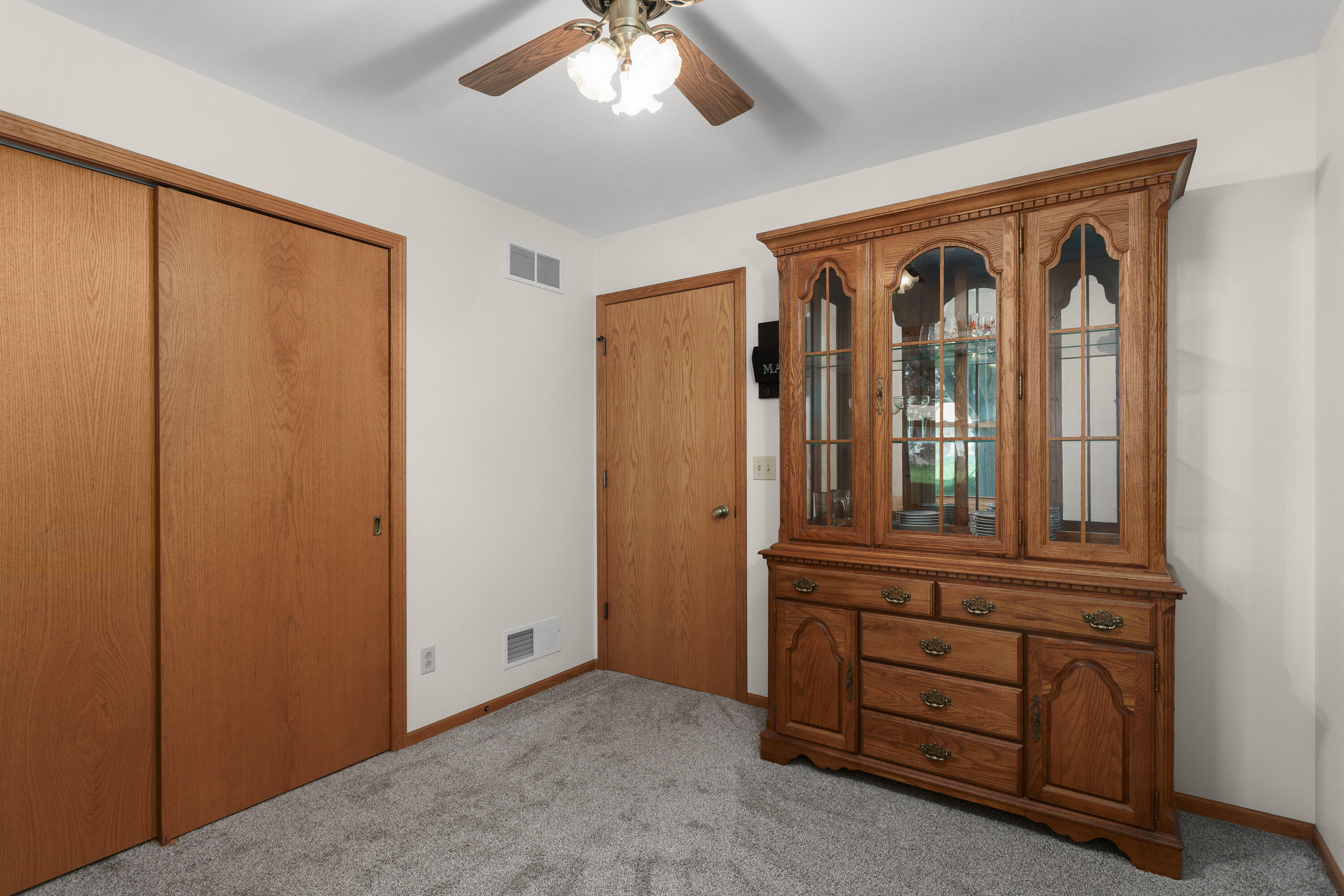 706 Woodbridge Trail Watertown, WI 53094 - Photo 24 of 38 Bedroom 3 closet view