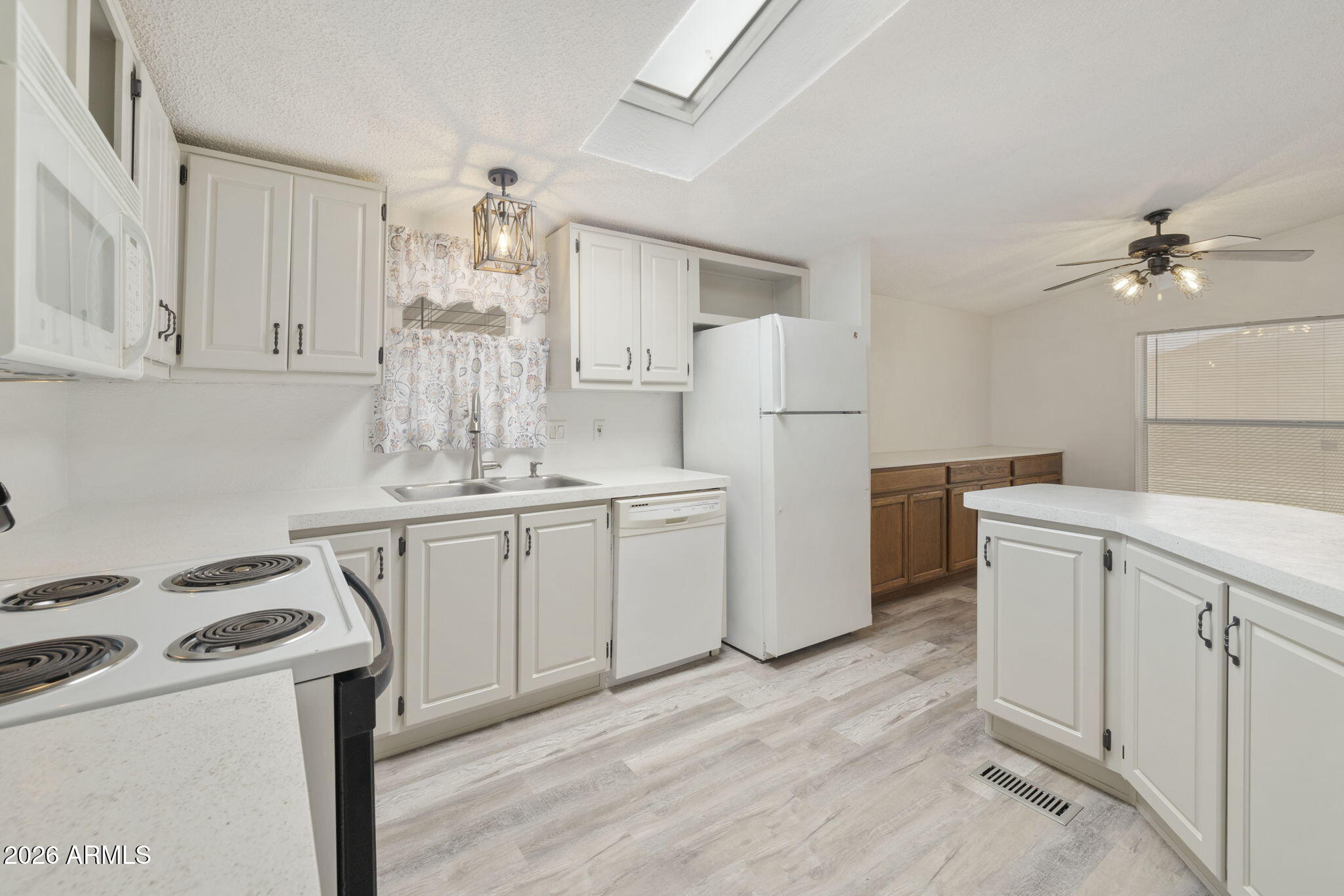 3700 South Tomahawk Road, Unit 70 Apache Junction, AZ 85119 - Photo 17 of 64 17-web-or-mls-_TM_9865