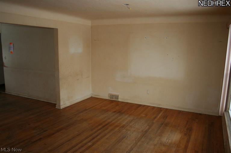 5348 Wilson Mills Road Cleveland, OH 44143 - Photo 4 of 10 Gallery Image 4