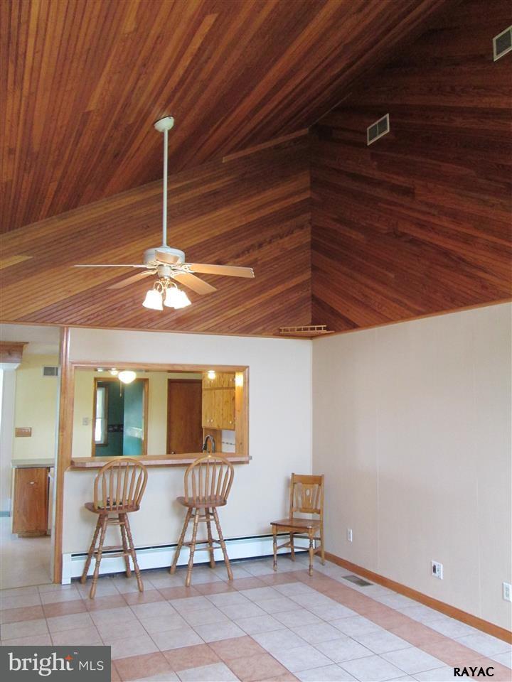 881 Pine Grove Road Hanover, PA 17331 - Photo 18 of 35 a view of entryway with a table and chairs