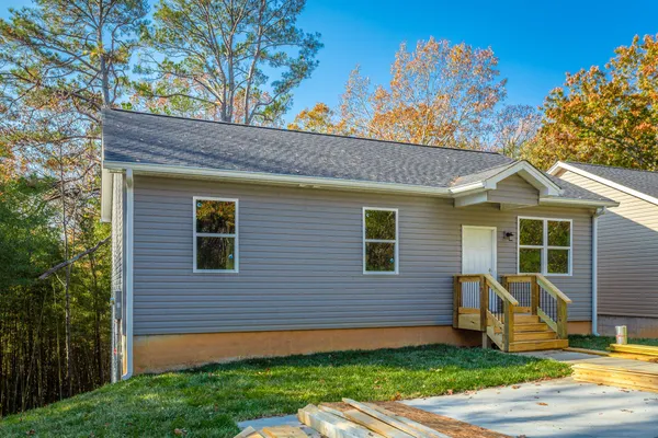 $1,760 | 121 Lynchburg Street, Chattanooga, TN 37410