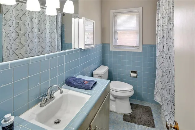 $3,500 | 305 West Brookside Drive, Bryan, TX 77801