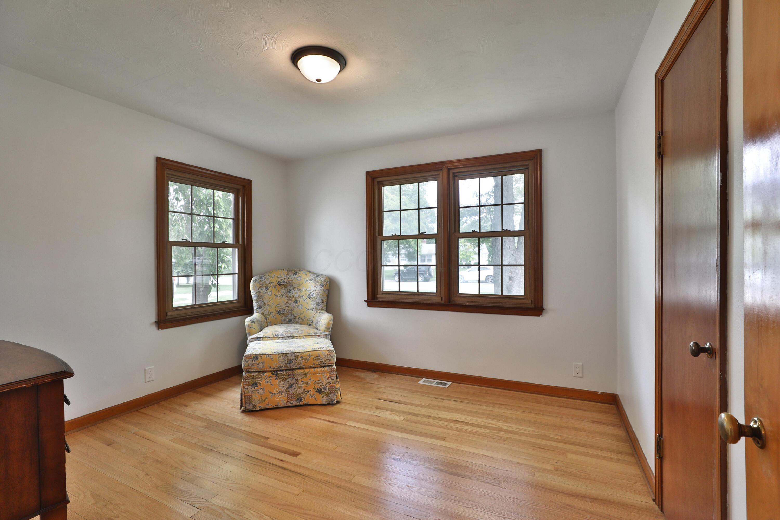 2009 Zollinger Road Columbus, OH 43221 - Photo 21 of 45 2009-Zollinger-21
