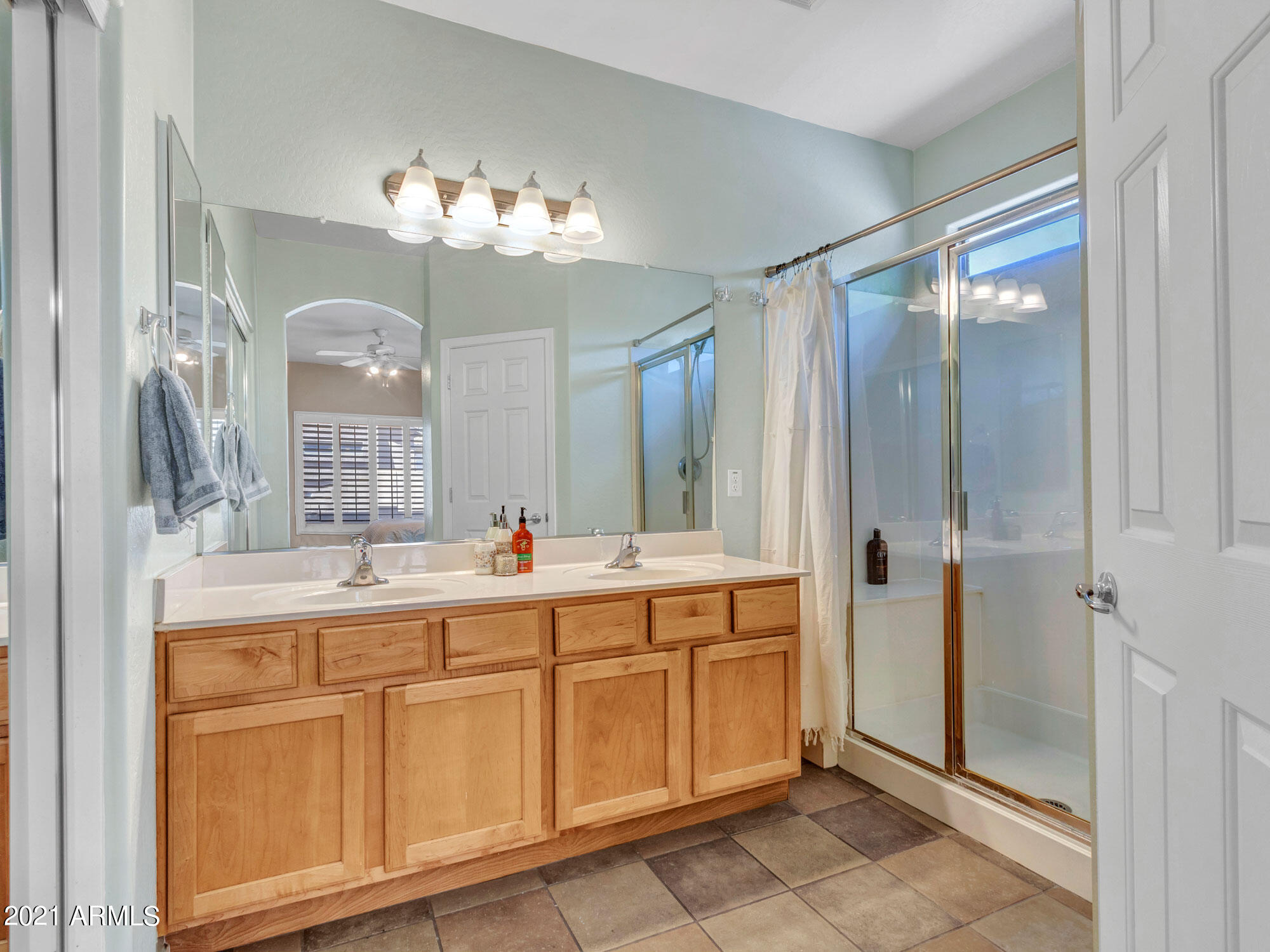 4622 West Cottontail Road Phoenix, AZ 85086 - Photo 14 of 34 4622 W Cottontail Rd_05-Master Bathroom