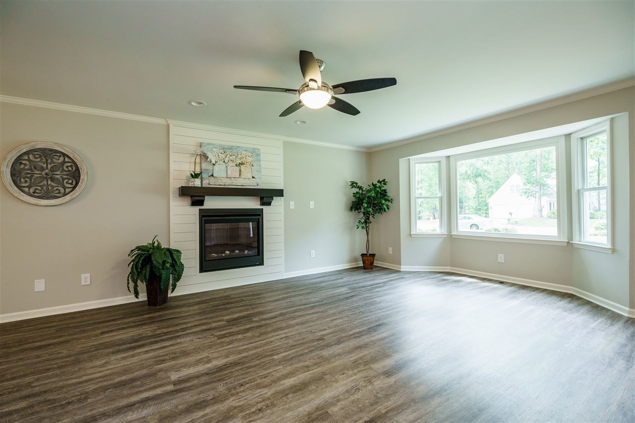 201 Brandywine Drive Raleigh, NC 27607 - Photo 6 of 27 Living Room