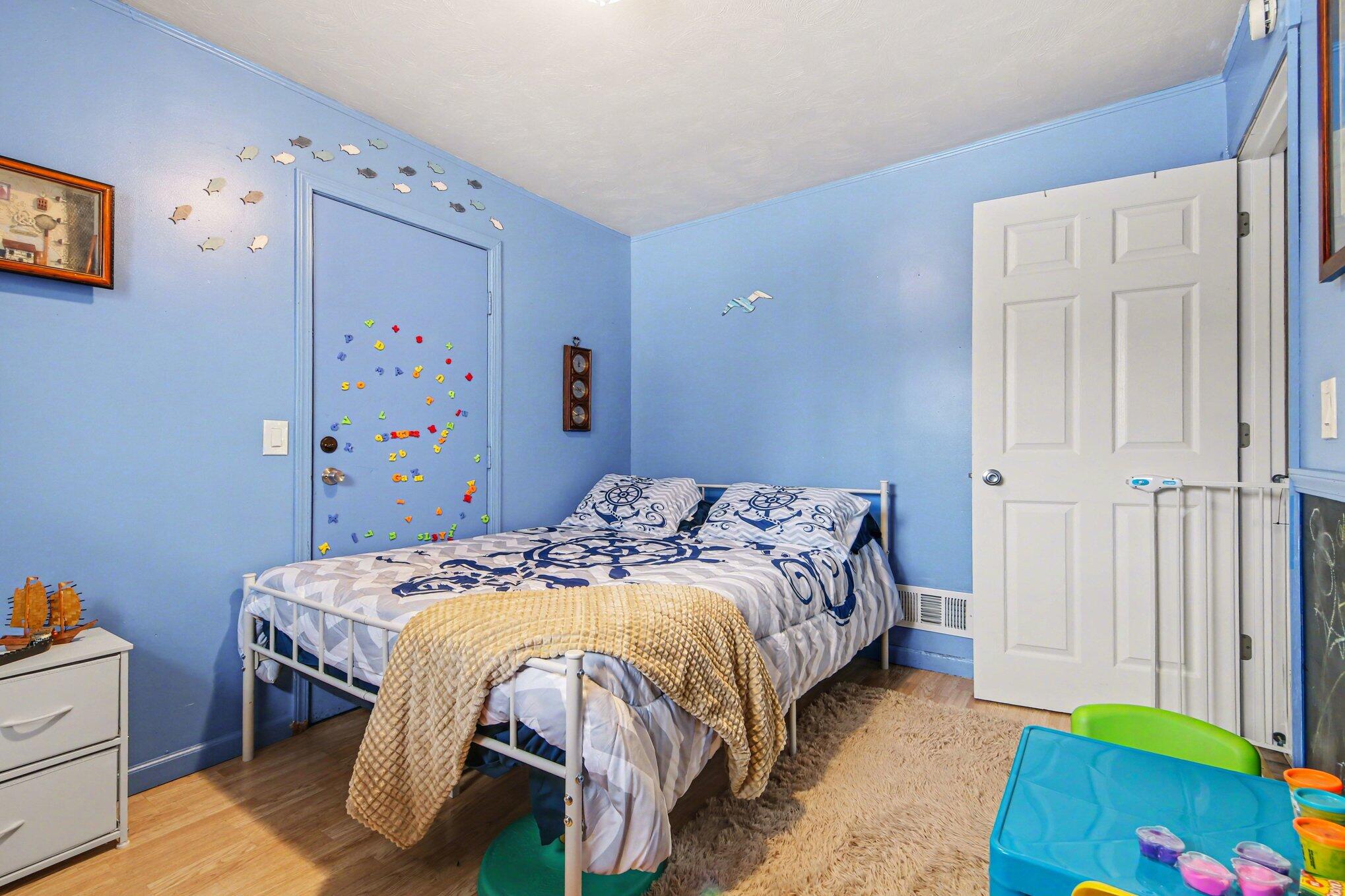 820 Quarterline Road Muskegon, MI 49442 - Photo 17 of 27 020_file_3058