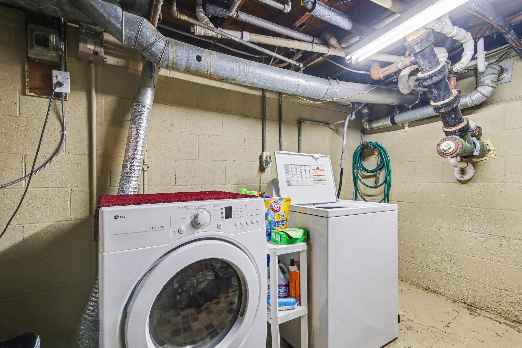 820 Quarterline Road Muskegon, MI 49442 - Photo 18 of 27 021_file_8075