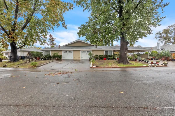 $769,900 | 6070 Peoria Drive, Citrus Heights, CA 95621