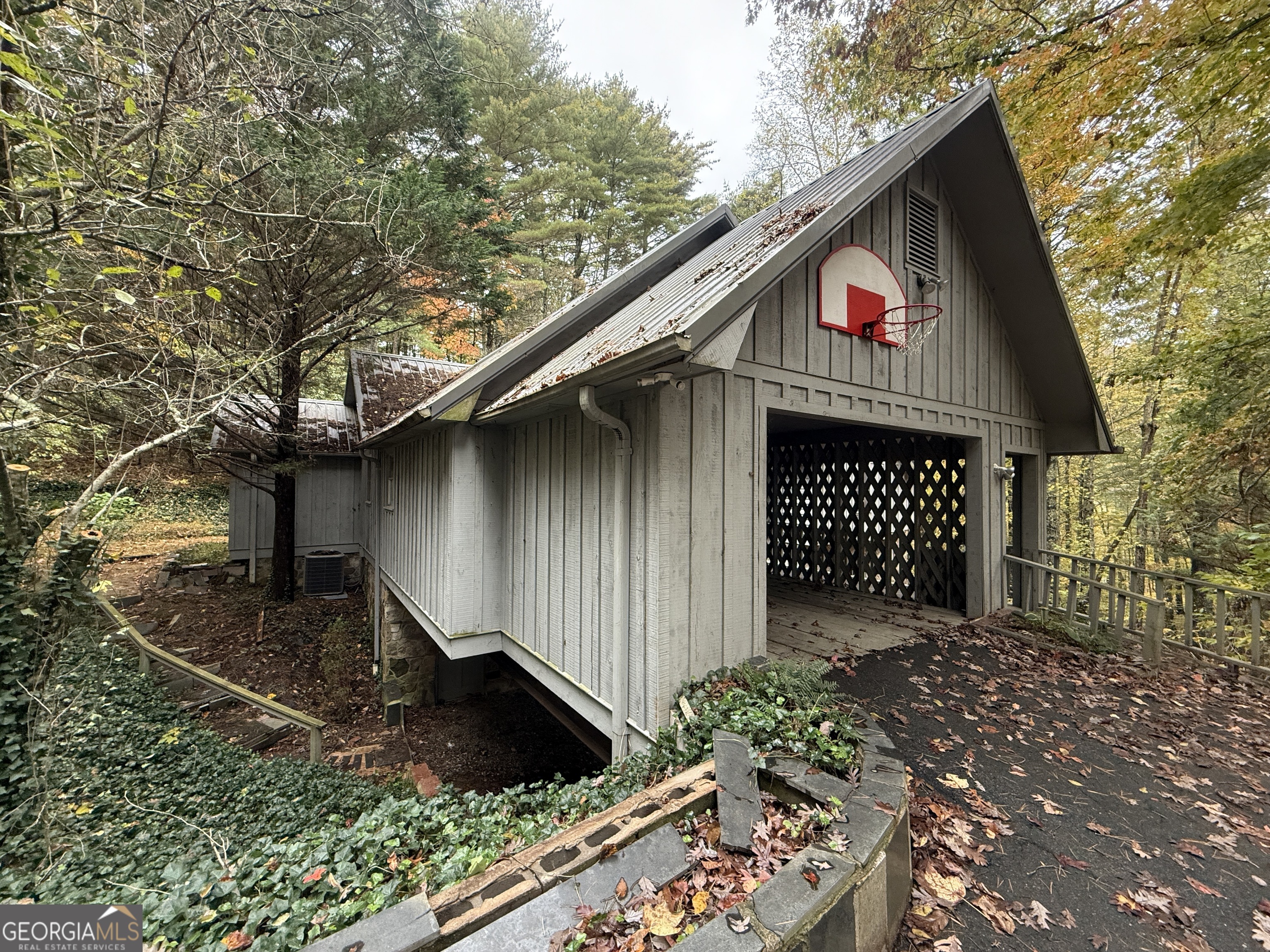 3197 Bridge Creek Road Tiger, GA 30576 - Photo 7 of 30 a view of backyard of house
