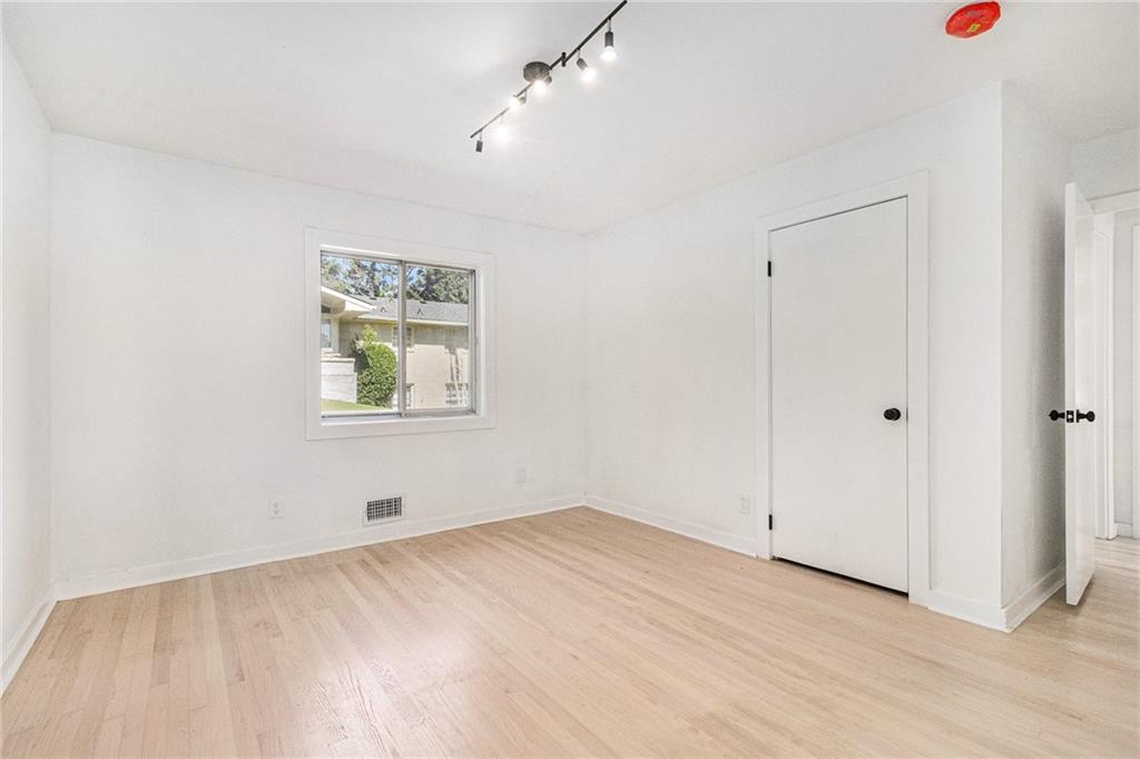 2311 Springside Lane Decatur, GA 30032 - Photo 12 of 23