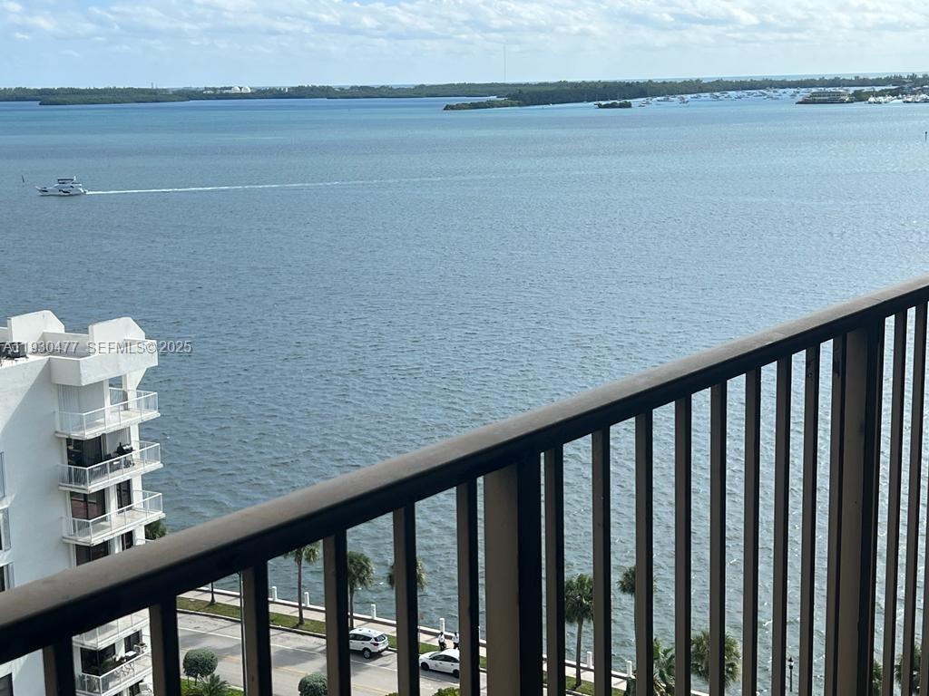 1450 Brickell Bay Drive, Unit 1606 Miami, FL 33131 - Photo 15 of 39