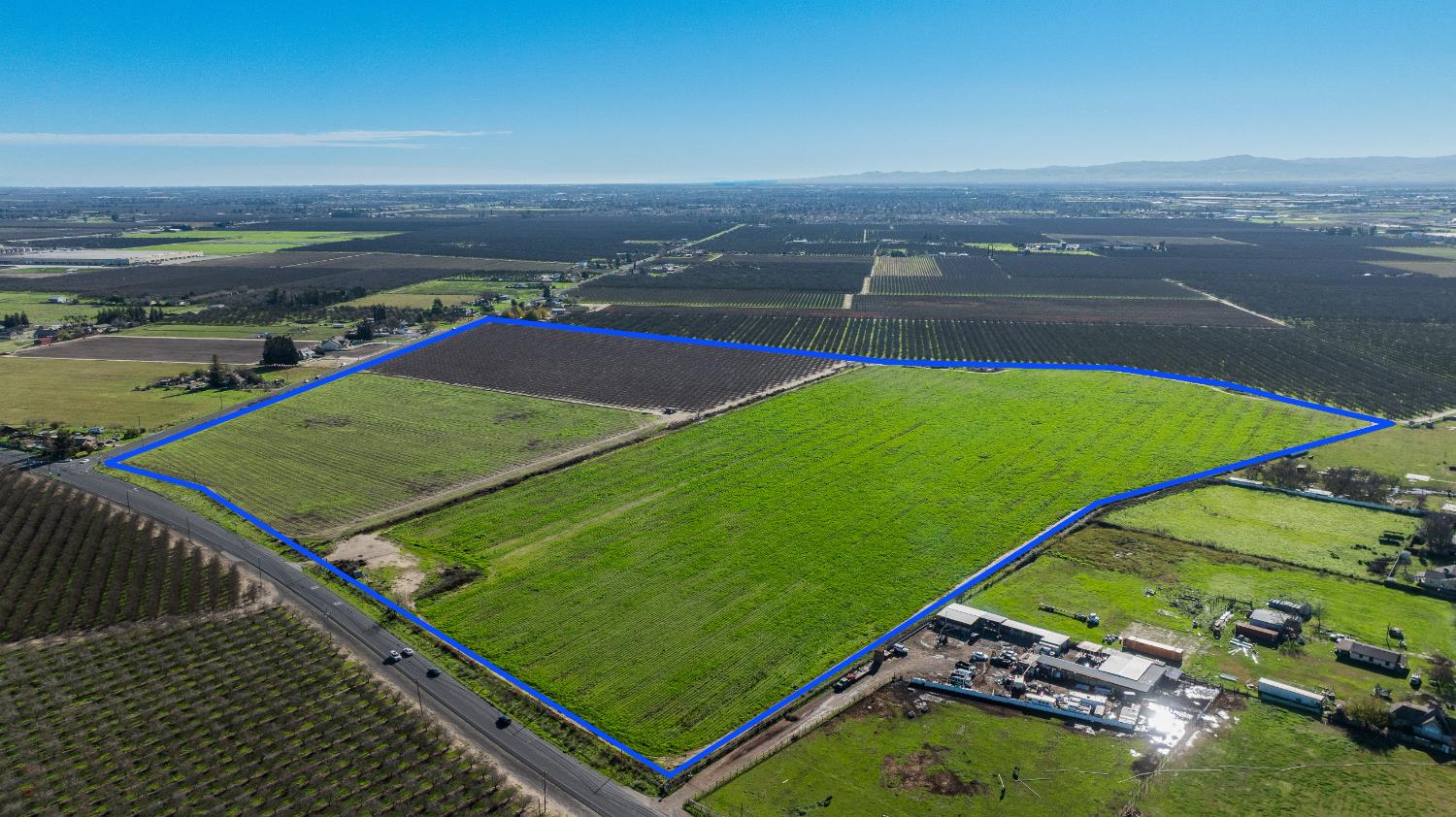 11097 South Union Road Manteca, CA 95336 - Photo 8 of 22 an aerial view of a tennis court