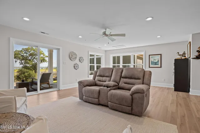 $2,260,000 | 10530 Coast Guard Road, Emerald Isle, NC 28594