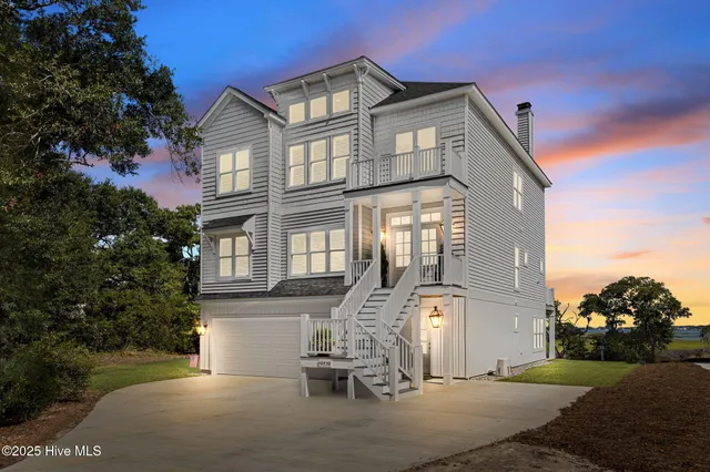 $2,260,000 | 10530 Coast Guard Road, Emerald Isle, NC 28594