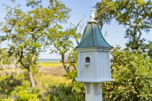 $2,260,000 | 10530 Coast Guard Road, Emerald Isle, NC 28594