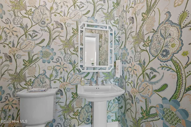 $2,260,000 | 10530 Coast Guard Road, Emerald Isle, NC 28594