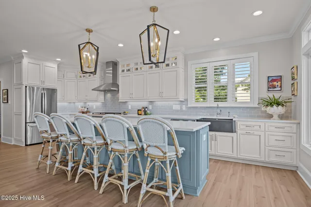 $2,260,000 | 10530 Coast Guard Road, Emerald Isle, NC 28594