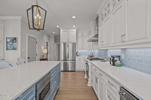 $2,260,000 | 10530 Coast Guard Road, Emerald Isle, NC 28594