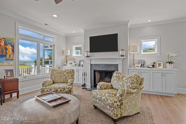 $2,260,000 | 10530 Coast Guard Road, Emerald Isle, NC 28594