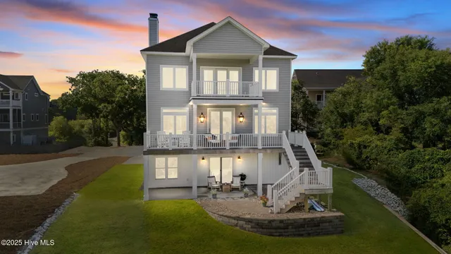 $2,260,000 | 10530 Coast Guard Road, Emerald Isle, NC 28594