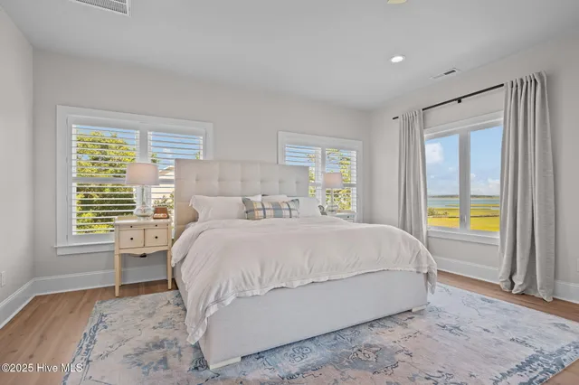 $2,260,000 | 10530 Coast Guard Road, Emerald Isle, NC 28594