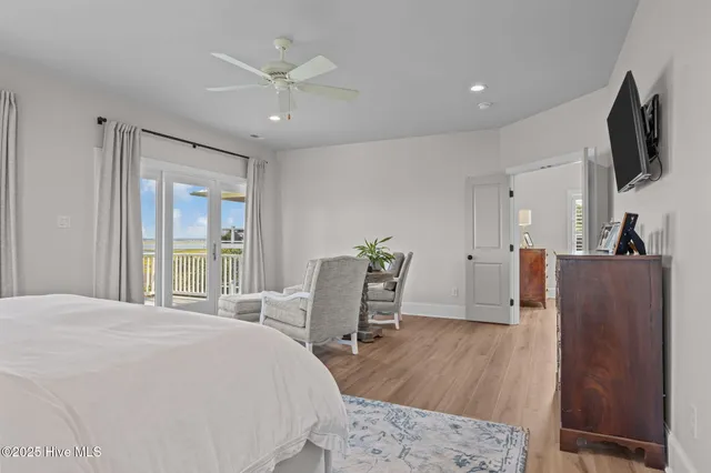 $2,260,000 | 10530 Coast Guard Road, Emerald Isle, NC 28594