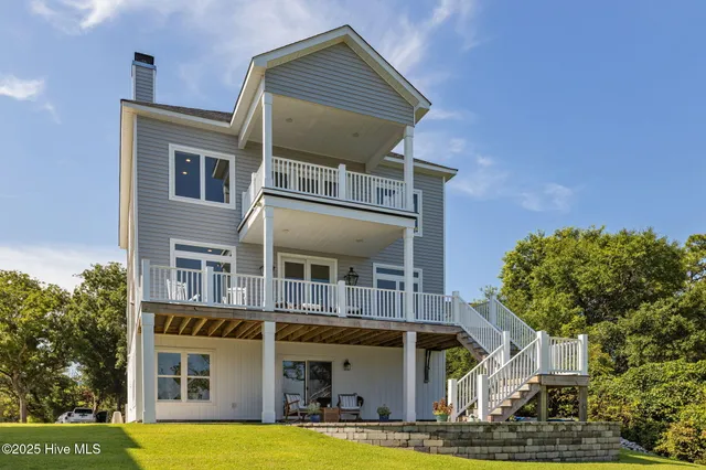 $2,260,000 | 10530 Coast Guard Road, Emerald Isle, NC 28594