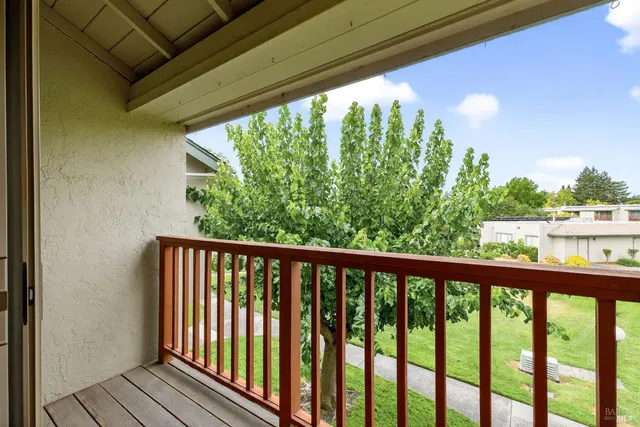 $425,000 | 1076 Eleanor Avenue, Rohnert Park, CA 94928