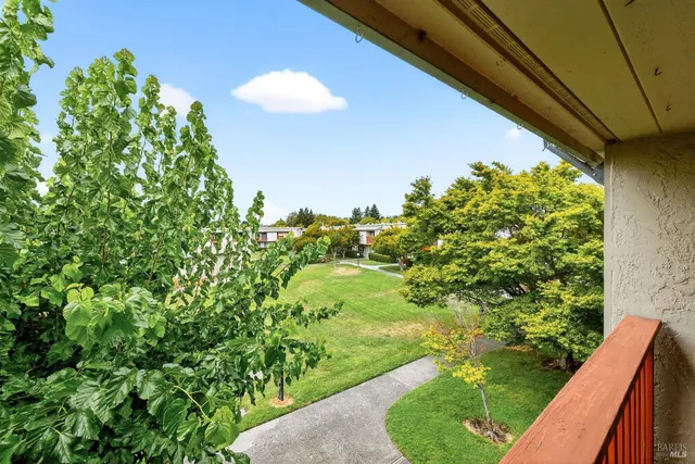 $425,000 | 1076 Eleanor Avenue, Rohnert Park, CA 94928