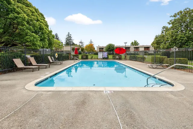 $425,000 | 1076 Eleanor Avenue, Rohnert Park, CA 94928