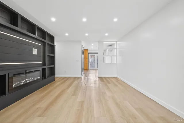 $425,000 | 1076 Eleanor Avenue, Rohnert Park, CA 94928