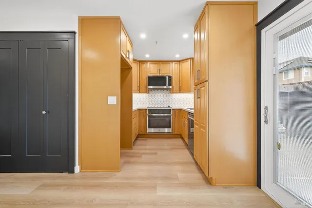 $425,000 | 1076 Eleanor Avenue, Rohnert Park, CA 94928