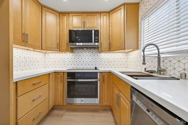 $425,000 | 1076 Eleanor Avenue, Rohnert Park, CA 94928